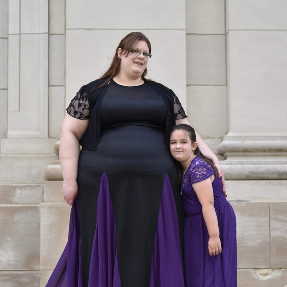 Meet your Posher, Nichole - Picture 7 of 8